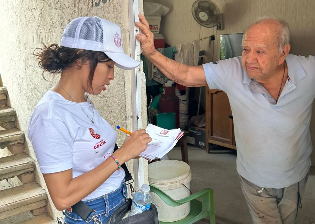 Impulsa Pedro Miguel Rosaldo cruzada de alfabetización para llevar a Coatzacoalcos a bandera blanca
