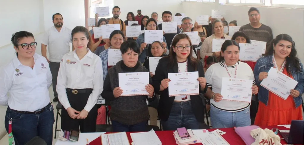 SECTUR capacita a prestadores turísticos en Altotonga